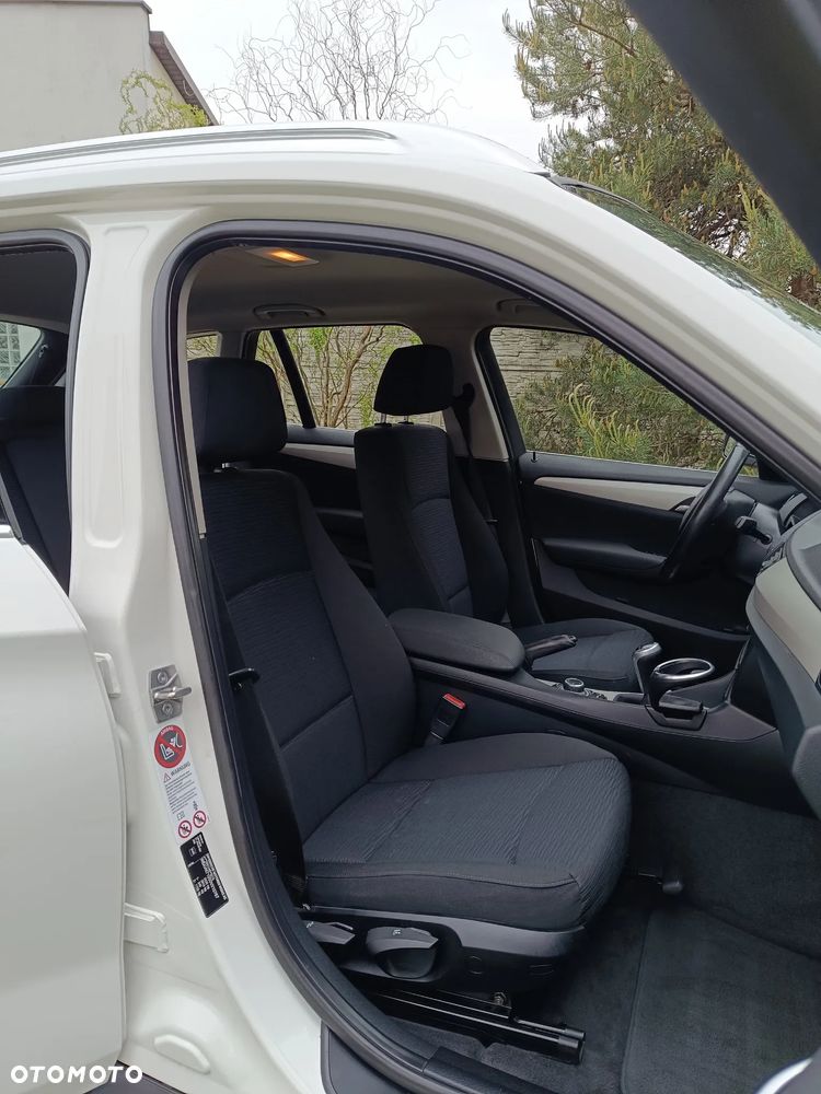 BMW X1 sDrive18d xLine - 10
