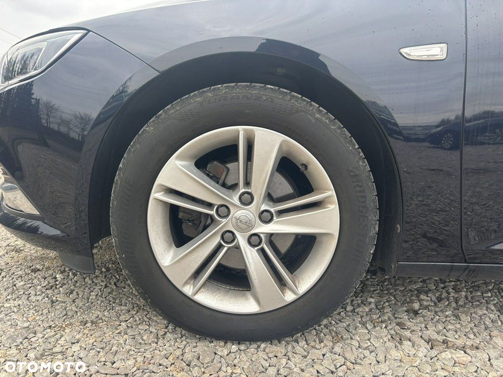 Opel Insignia - 16