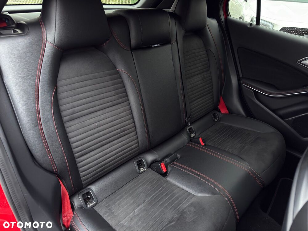 Mercedes-Benz GLA AMG 45 4-Matic - 27