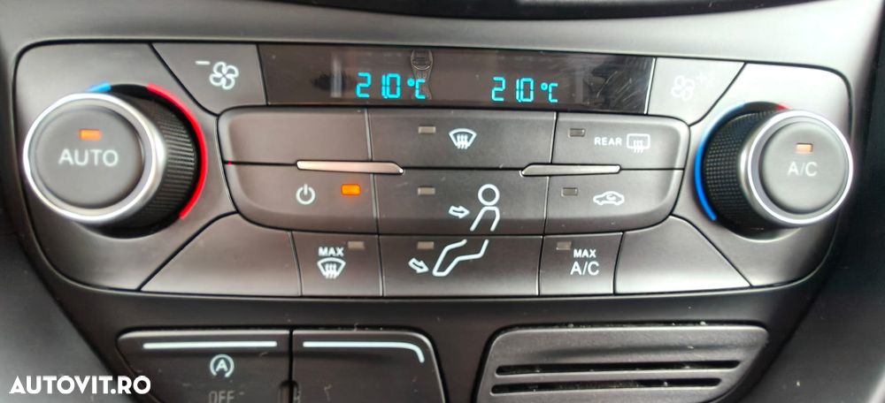 Ford Kuga 1.5 EcoBoost 4WD Aut. Trend - 17