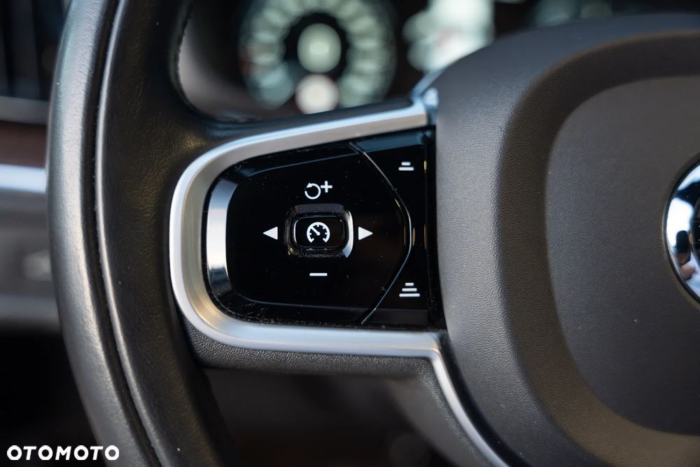 Volvo XC 60 B5 D AWD Inscription - 22