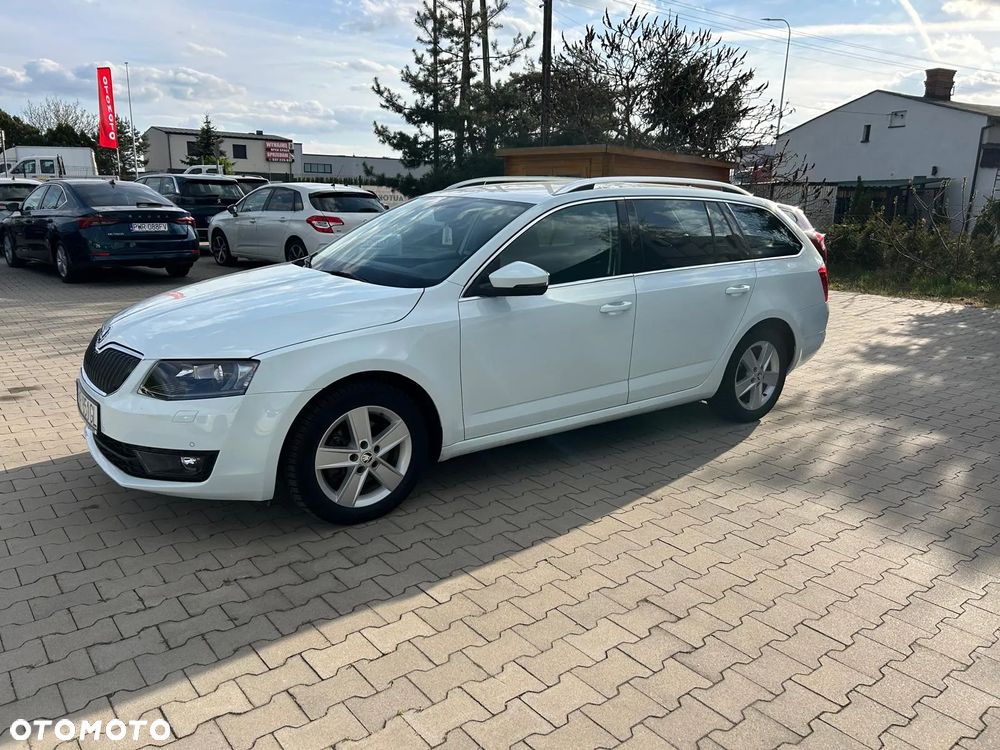 Skoda Octavia 2.0 TDI Elegance DSG - 11