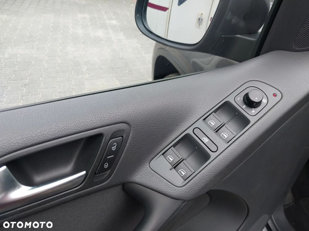 Volkswagen Tiguan 2.0 TDI BlueMot Trend&Fun - 9