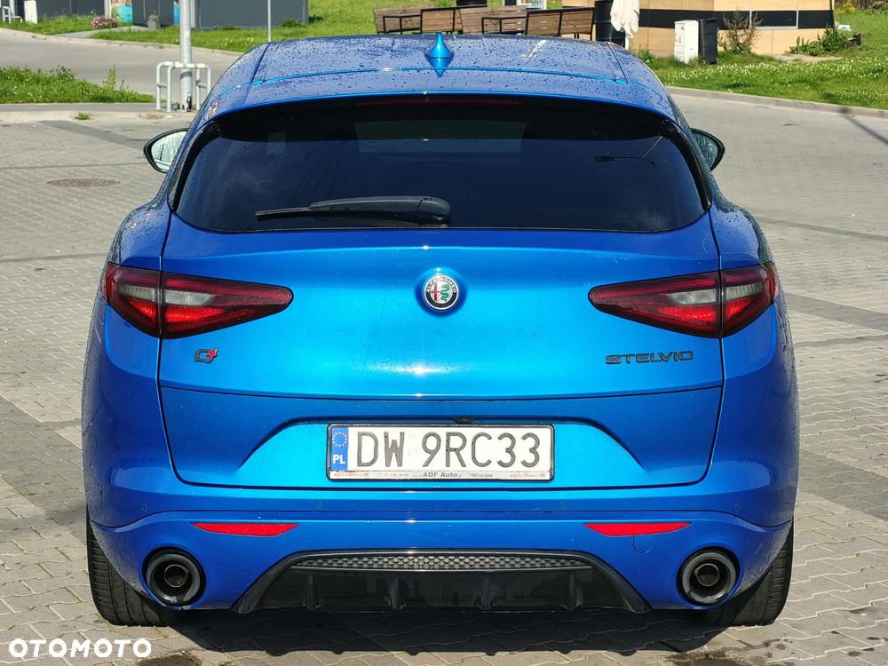 Alfa Romeo Stelvio 2.0 Turbo Veloce TI Q4 - 9