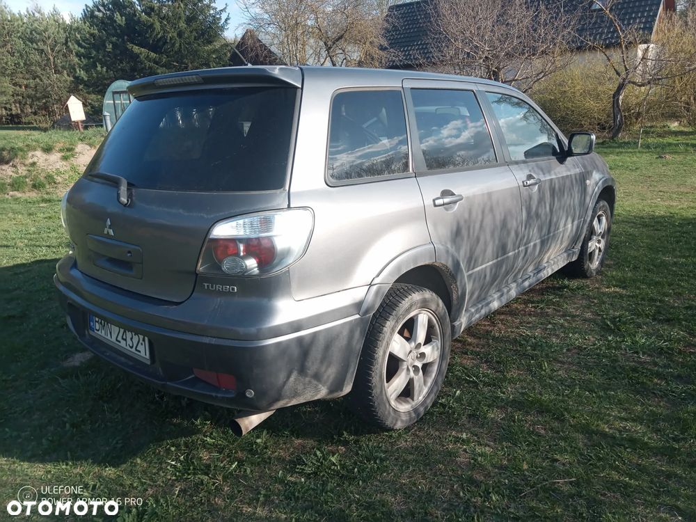 Mitsubishi Outlander 2.0 Turbo 4WD - 3