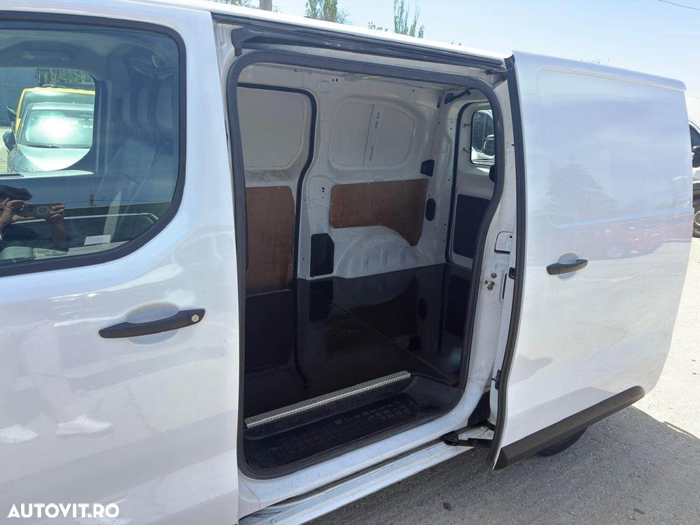Opel Vivaro - 8