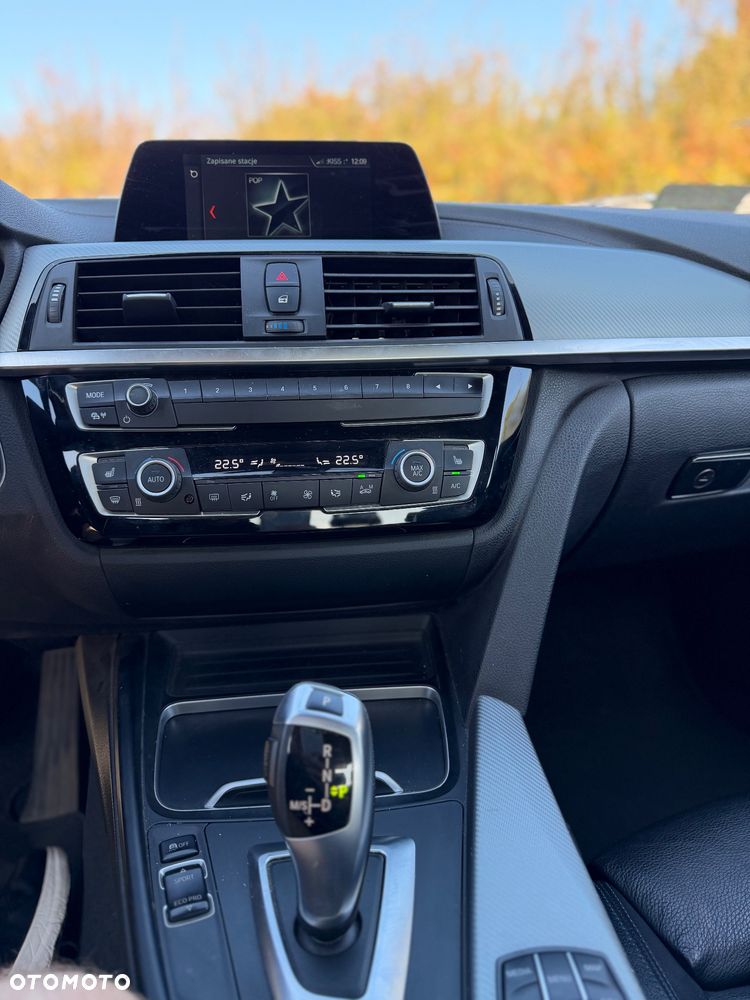 BMW Seria 3 318i Sport Line - 13