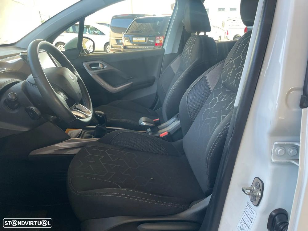 Peugeot 2008 1.2 VTi Access - 9
