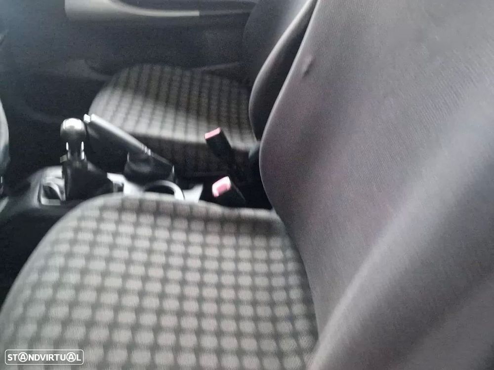 Toyota iQ 1.0 VVT-i - 10