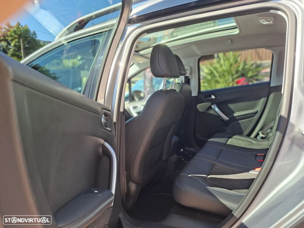 Peugeot 2008 1.2 PureTech Crossway - 19