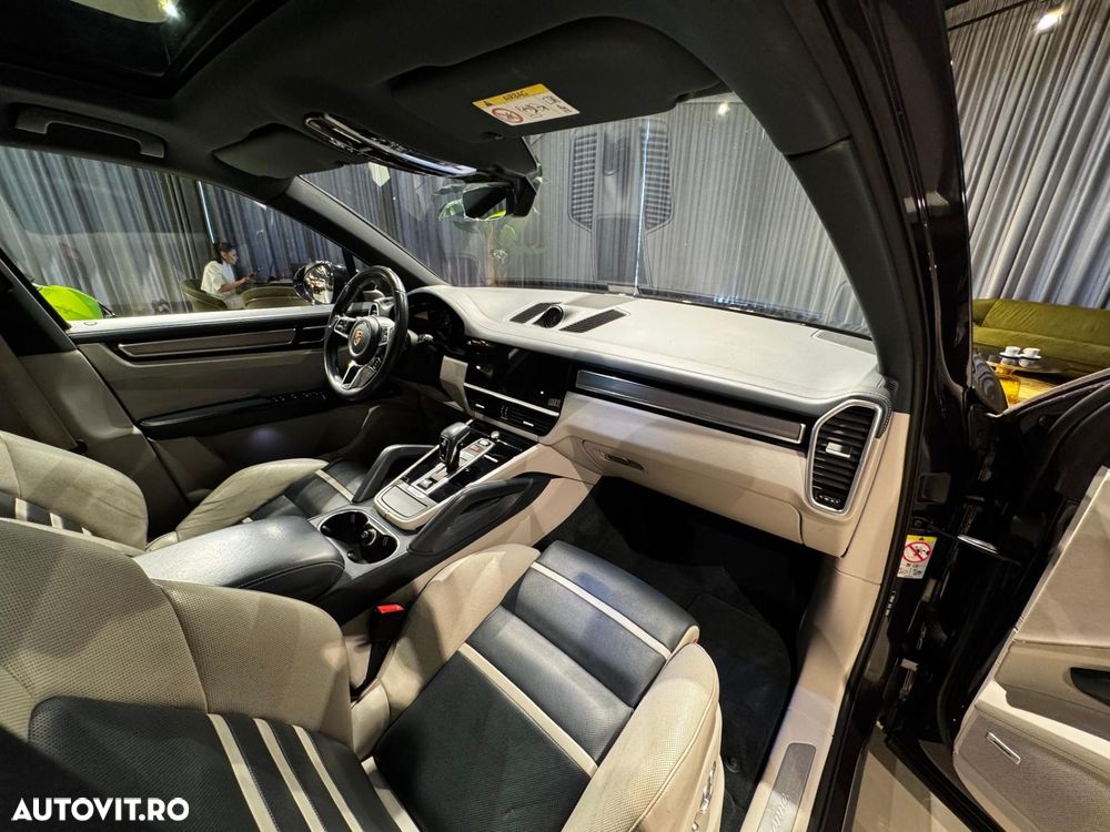 Porsche Cayenne Standard - 15