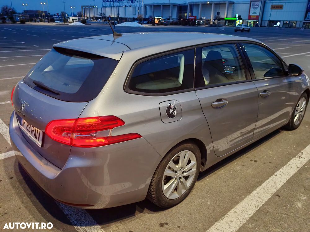 Peugeot 308 1.2 L PureTech Turbo S&S Acces - 7