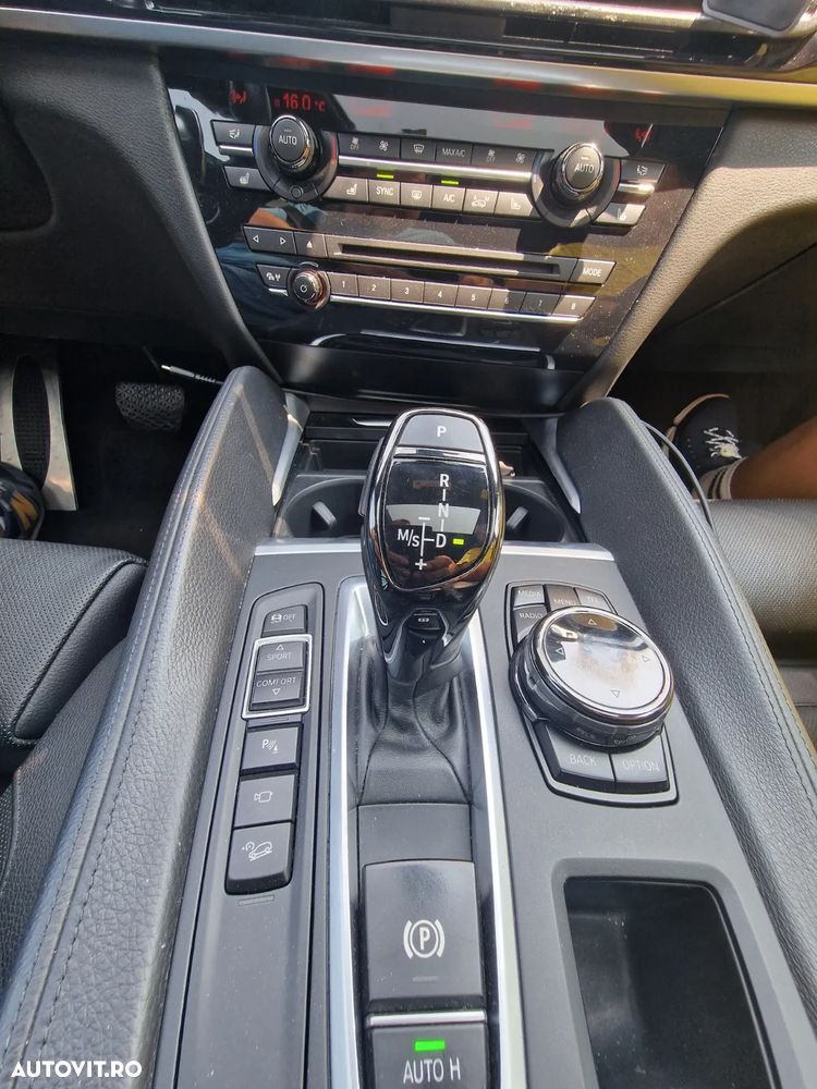 BMW X6 xDrive30d - 16