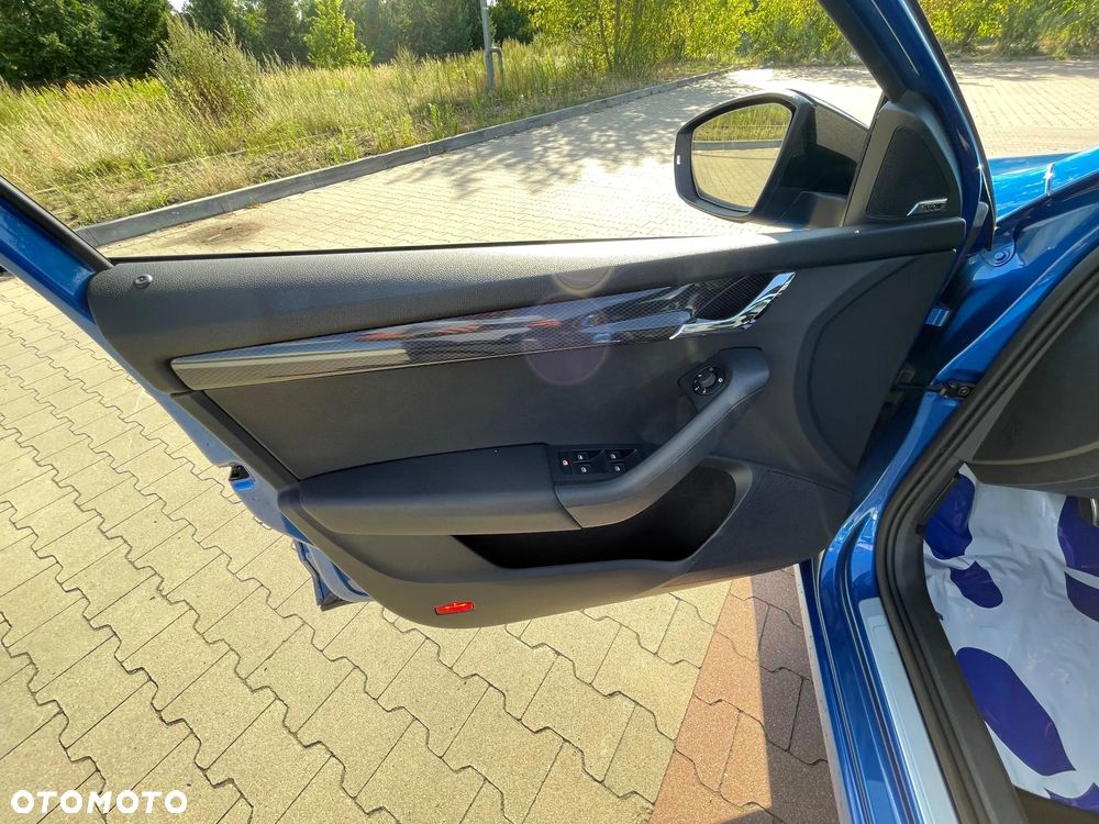 Skoda Octavia 2.0 TDI DSG RS - 17