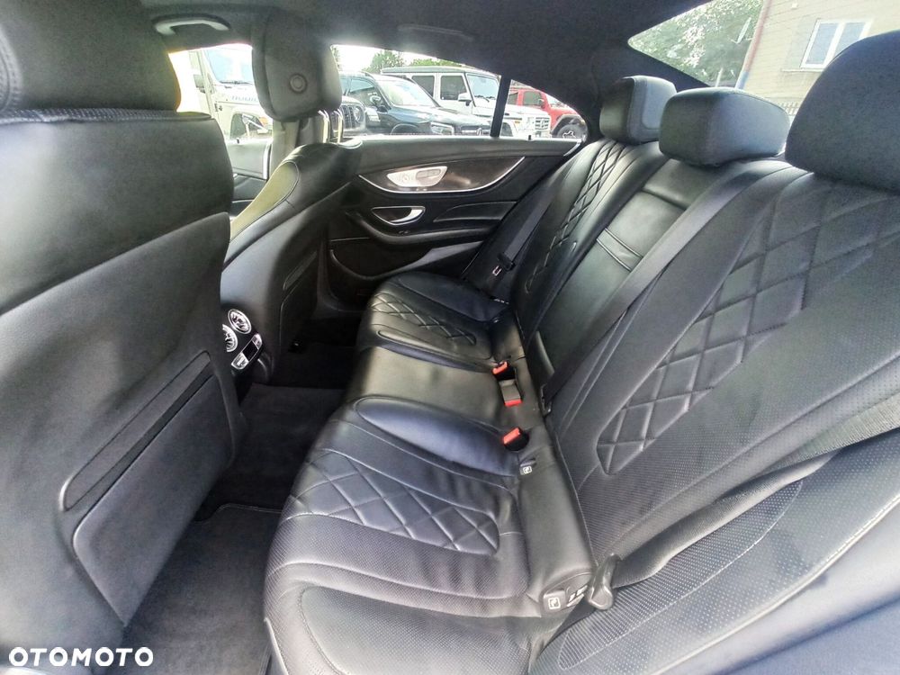 Mercedes-Benz CLS - 6