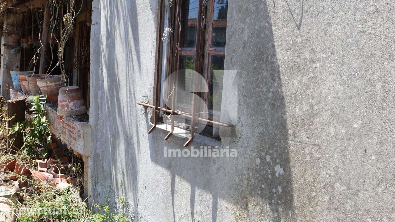 Moradia para recuperar em lote de 1.800 m2 - Grande imagem: 5/36