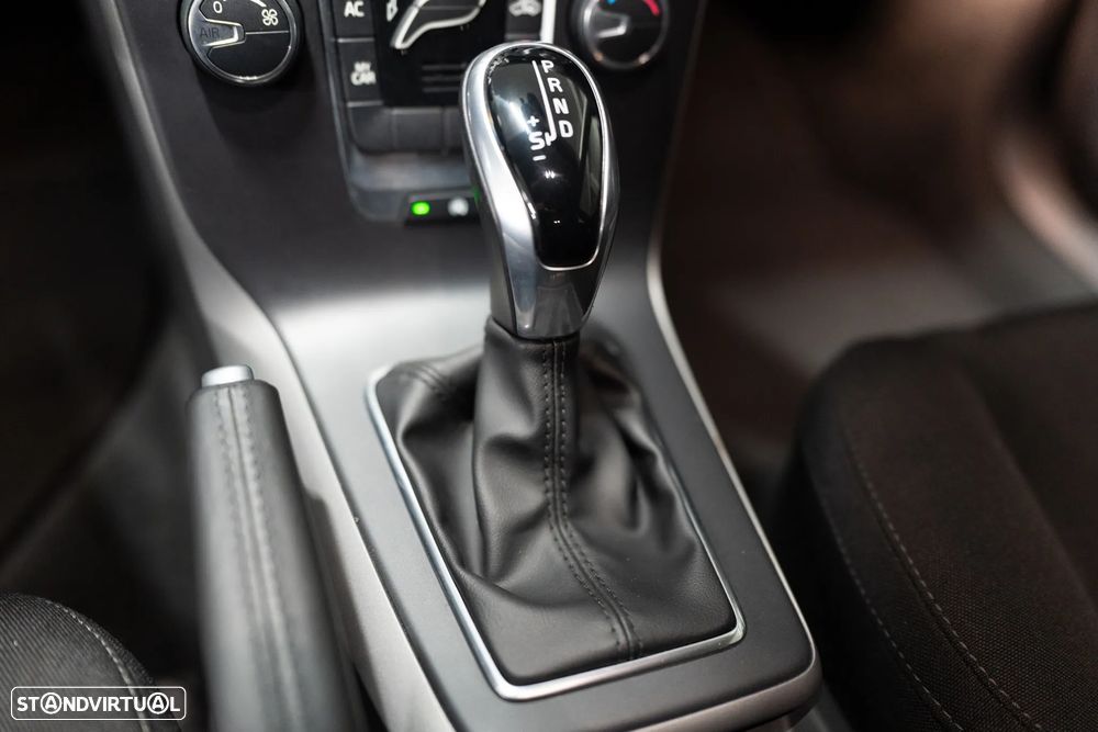 Volvo V40 2.0 D2 Kinetic Geartronic - 29