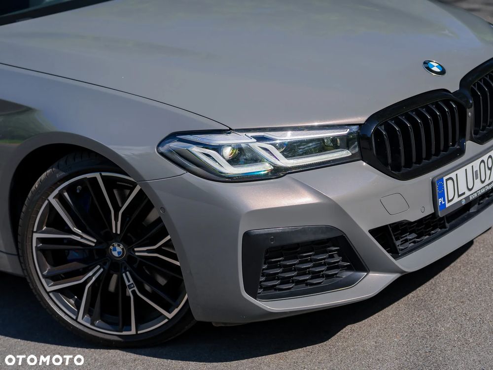 BMW Seria 5 540d xDrive mHEV M Sport sport - 3