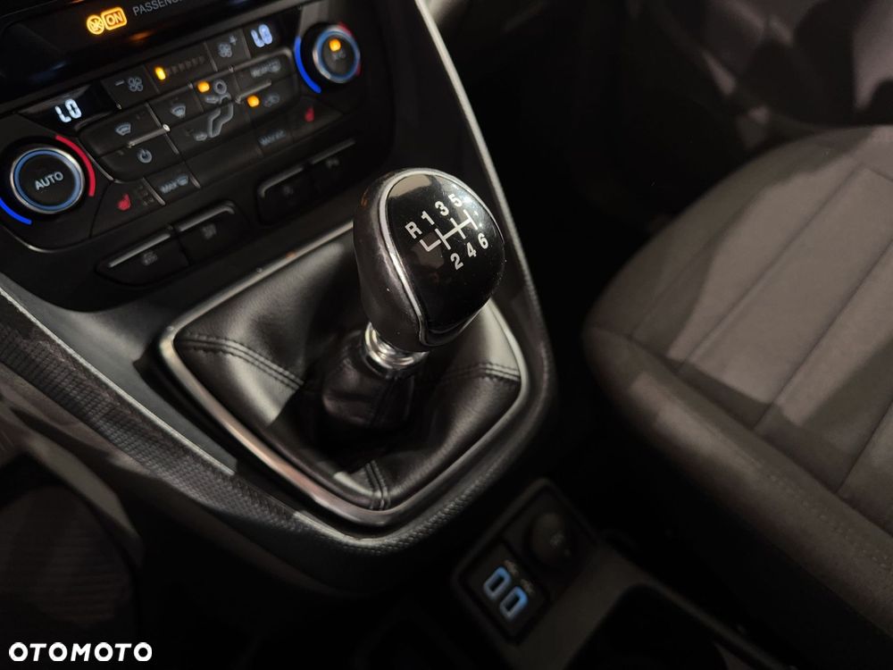 Ford Tourneo Connect - 26
