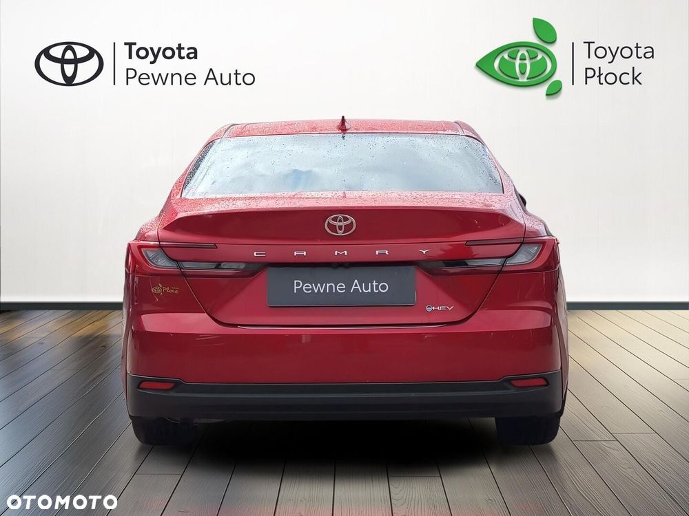 Toyota Camry - 6