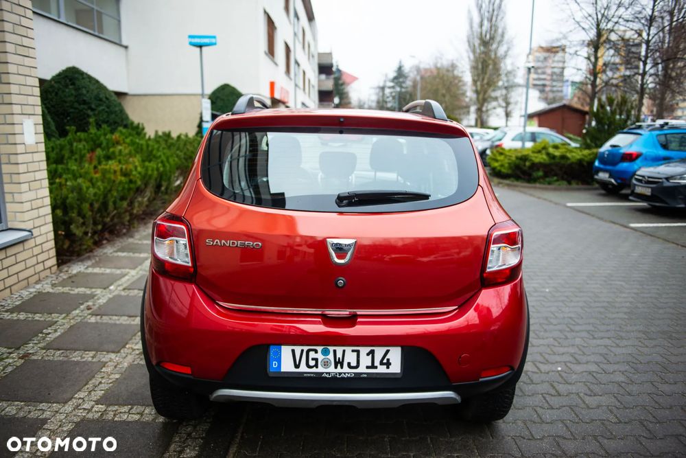 Dacia Sandero TCe 90 Celebration - 14