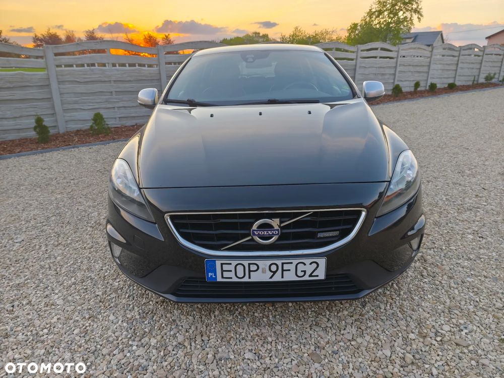 Volvo V40 D2 R Design - 9