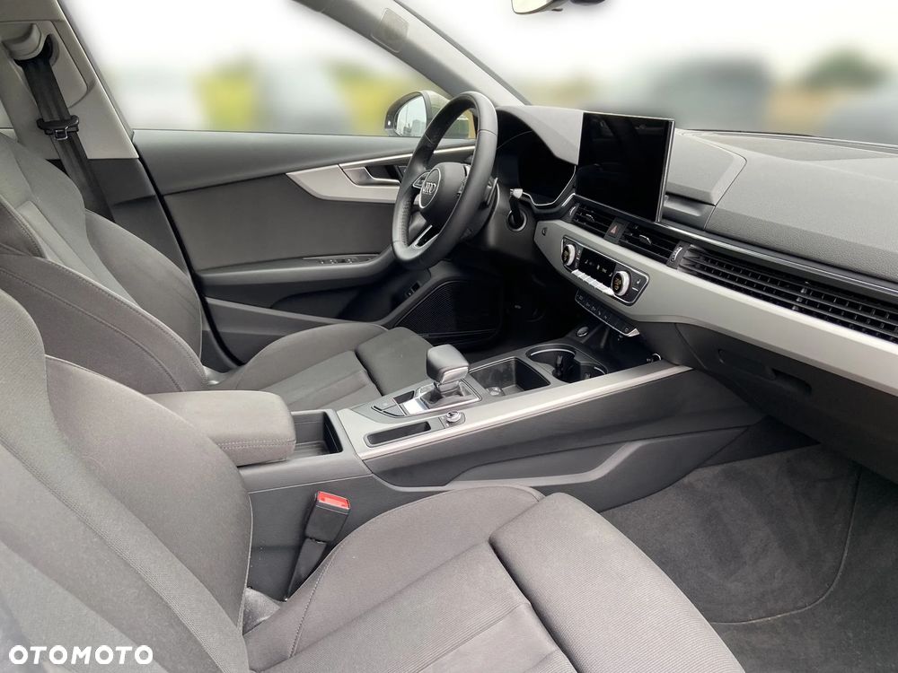 Audi A4 Limousine 40 TFSI mHEV Advanced S tronic - 14