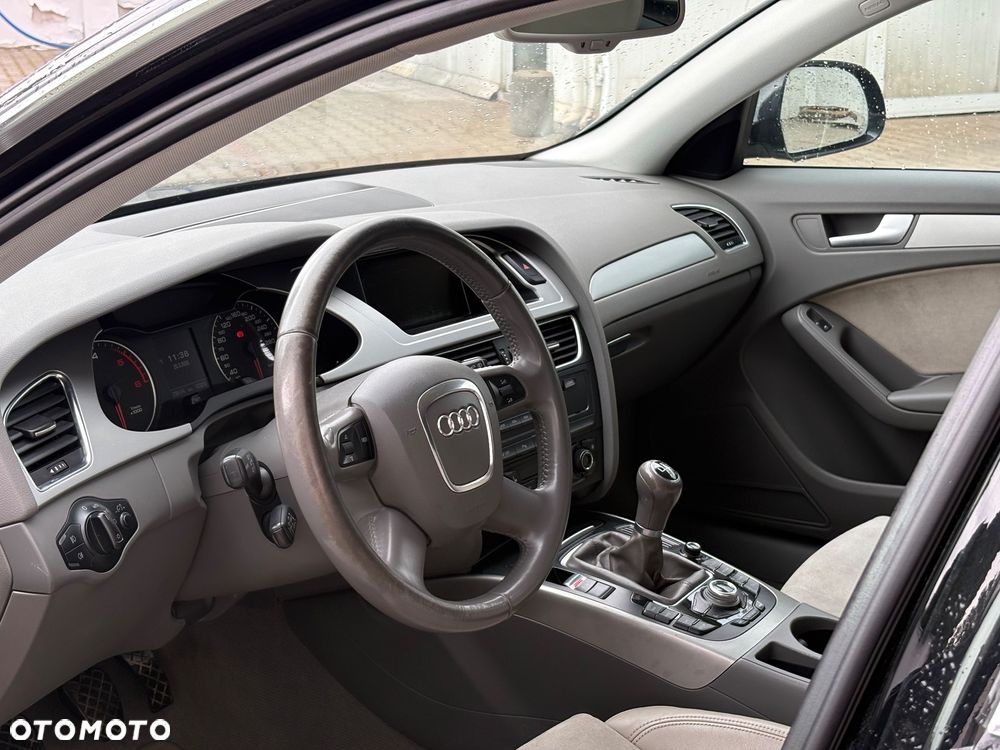 Audi A4 Avant 2.0 TDI DPF - 9