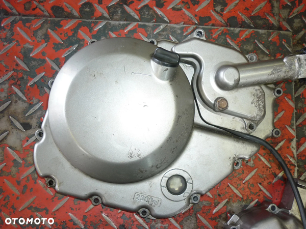 Pokrywa dekiel sprzęgła pompa wody Suzuki SV 650 rok od 2003