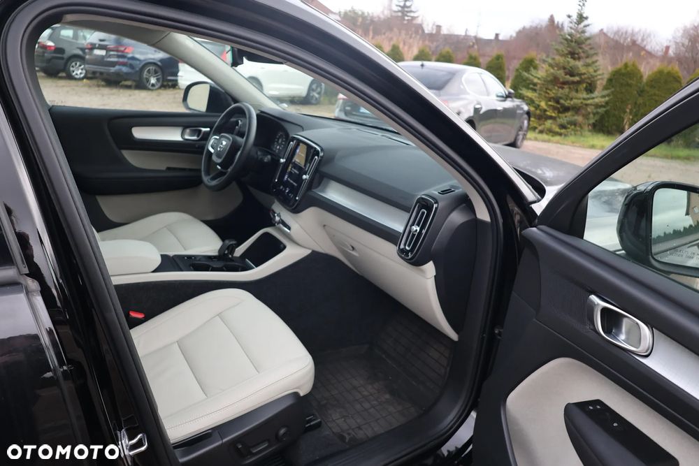 Volvo XC 40 T5 AWD Momentum - 16