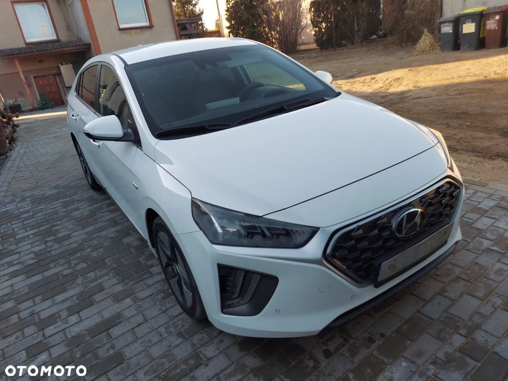 Hyundai IONIQ - 25