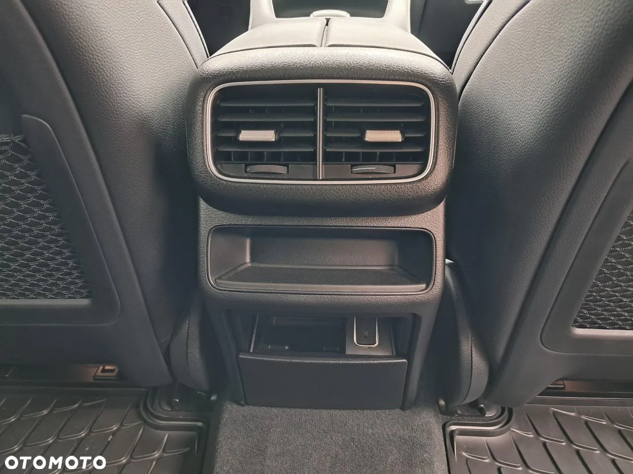 Mercedes-Benz GLE 300 d 4-Matic - 36