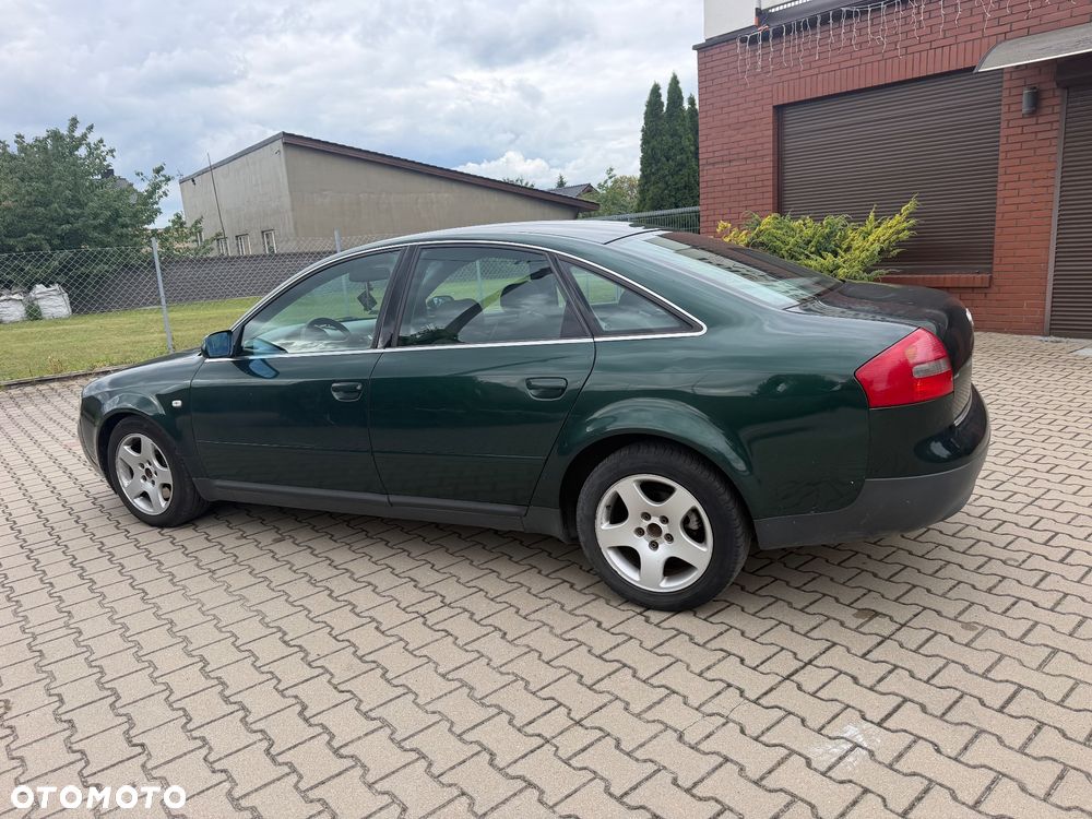 Audi A6 Limousine 2.4 - 12