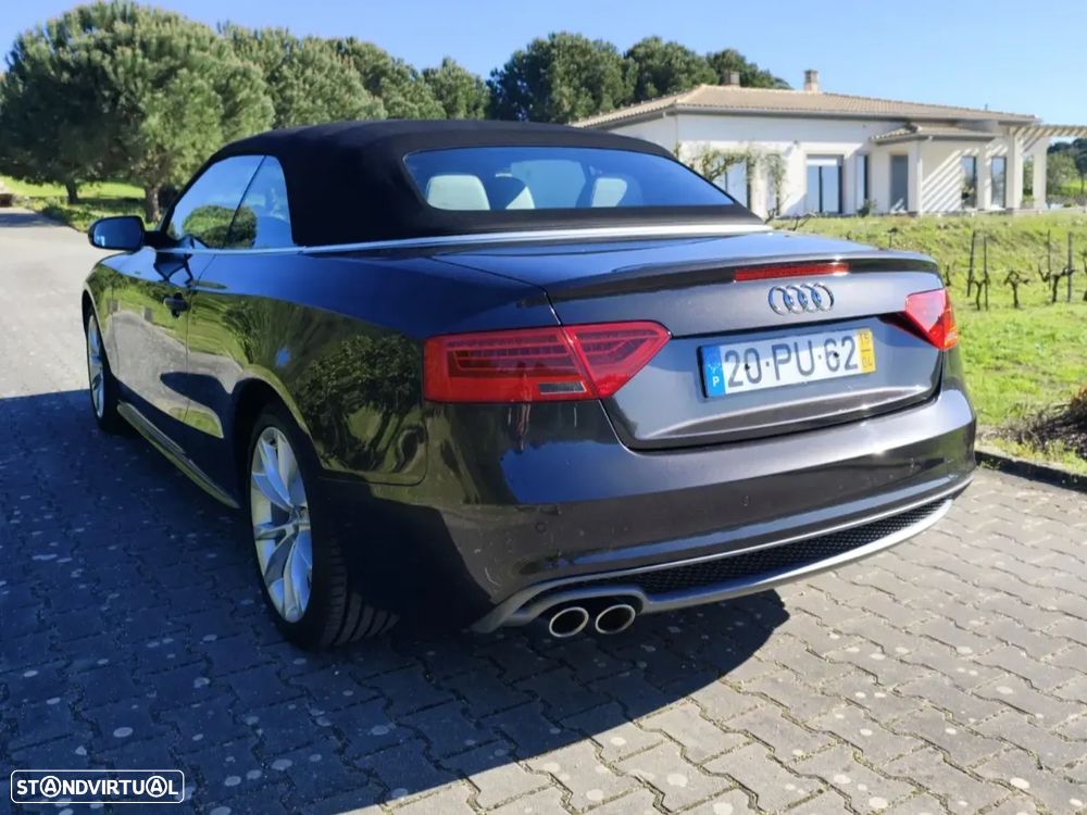 Audi A5 Cabrio 2.0 TDi S-line - 3