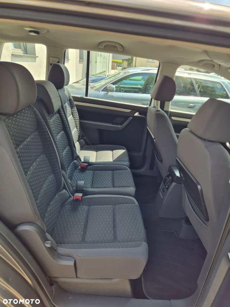 Volkswagen Touran 2.0 TDI DPF Trendline - 10