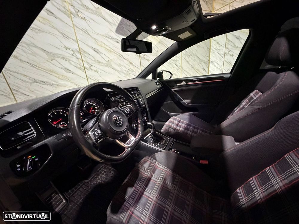 VW Golf 2.0 TSi GTi DSG Performance - 20