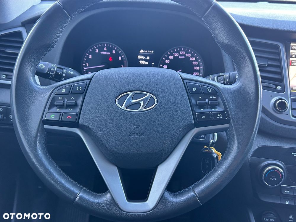 Hyundai Tucson 1.6 GDI BlueDrive GO 2WD - 24