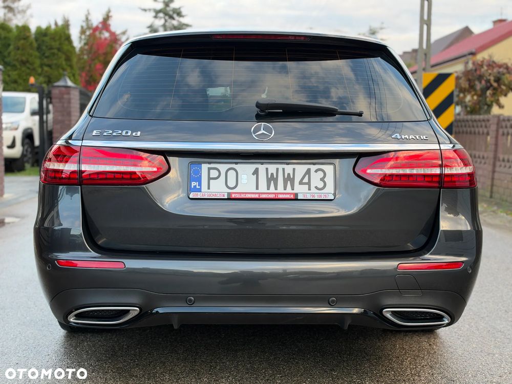 Mercedes-Benz E-Class 2022 photo 5