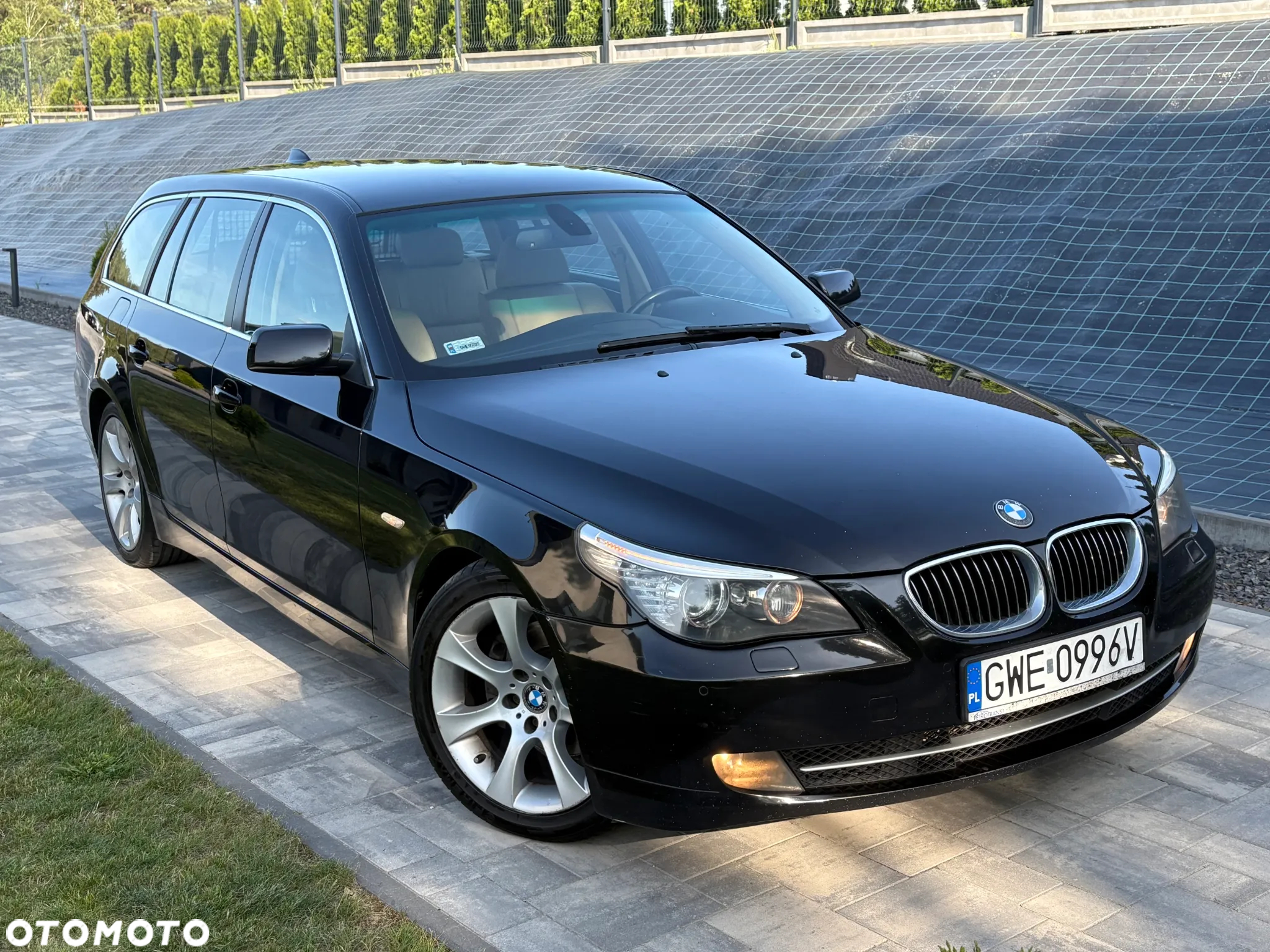 BMW Seria 5 530d Touring Edition Exclusive - 3
