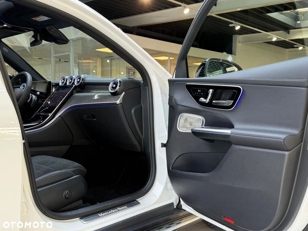 Mercedes-Benz GLC 200 mHEV 4-Matic AMG Line - 27