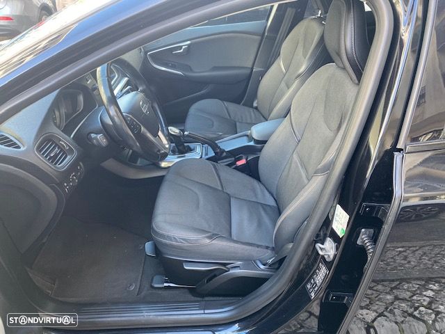 Volvo V40 Cross Country 1.6 D2 Summum - 4