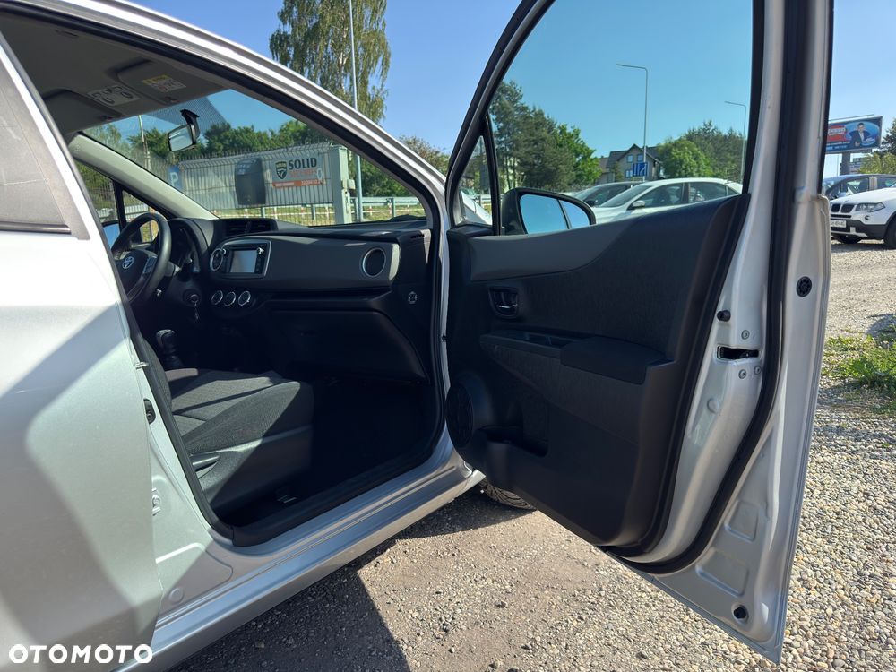 Toyota Yaris 1.4 D-4D Premium - 30