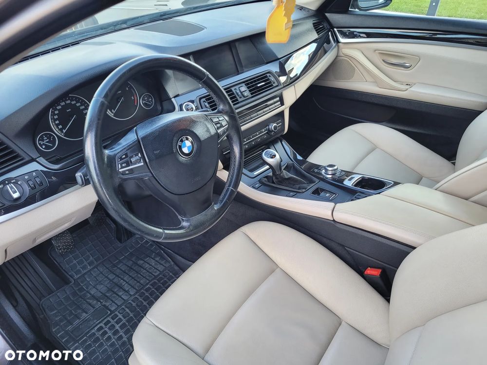 BMW Seria 5 520d - 6