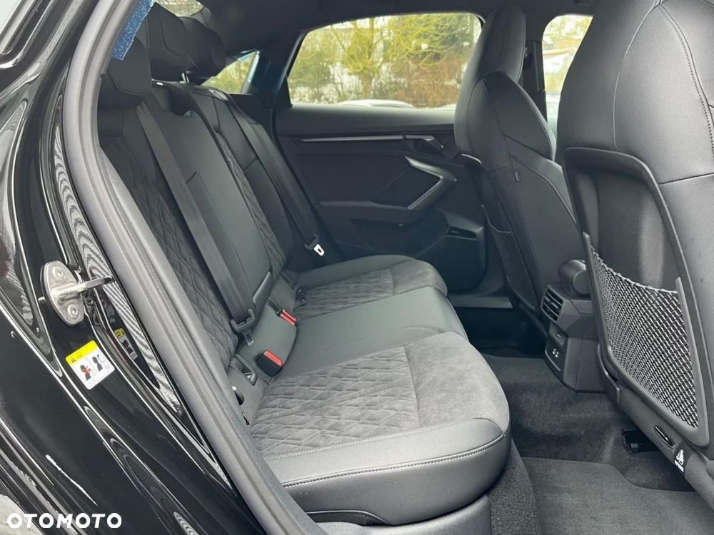 Audi RS3 Limousine - 13