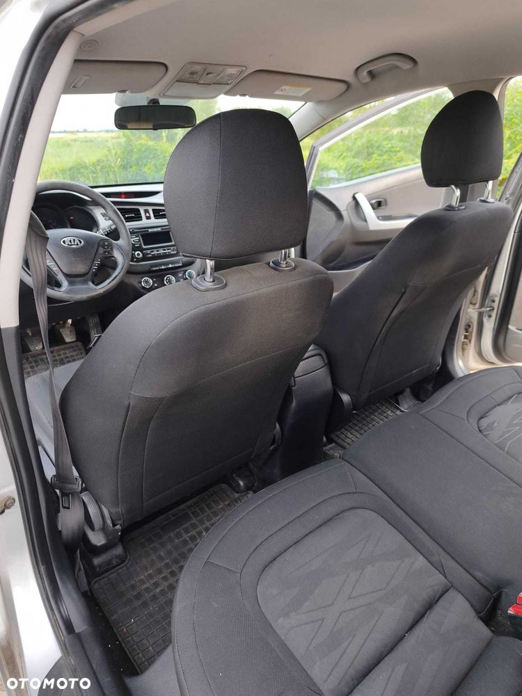 Kia Ceed - 8
