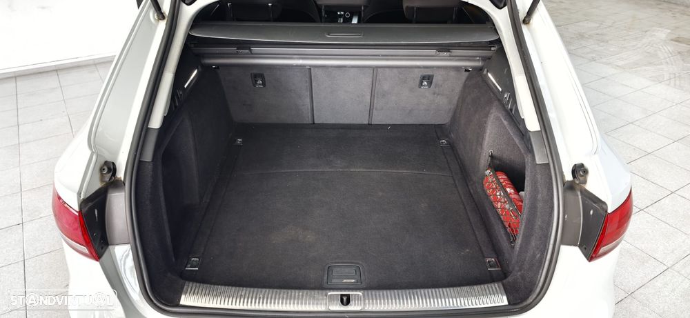 Audi A4 Avant 2.0 TDI S-line - 16