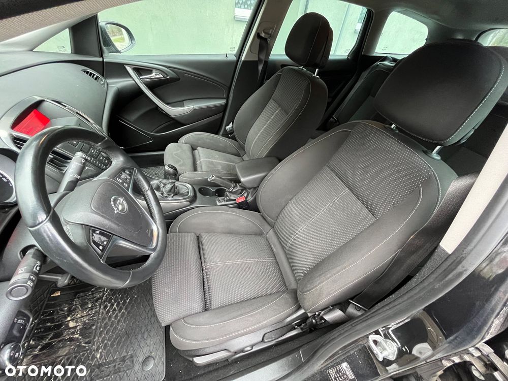 Opel Astra 1.6 Turbo Innovation - 19