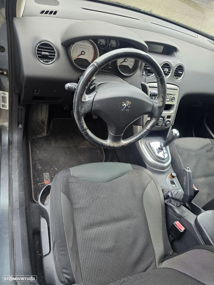 Peugeot 308 1.6 HDi Executive CMP6 - 7