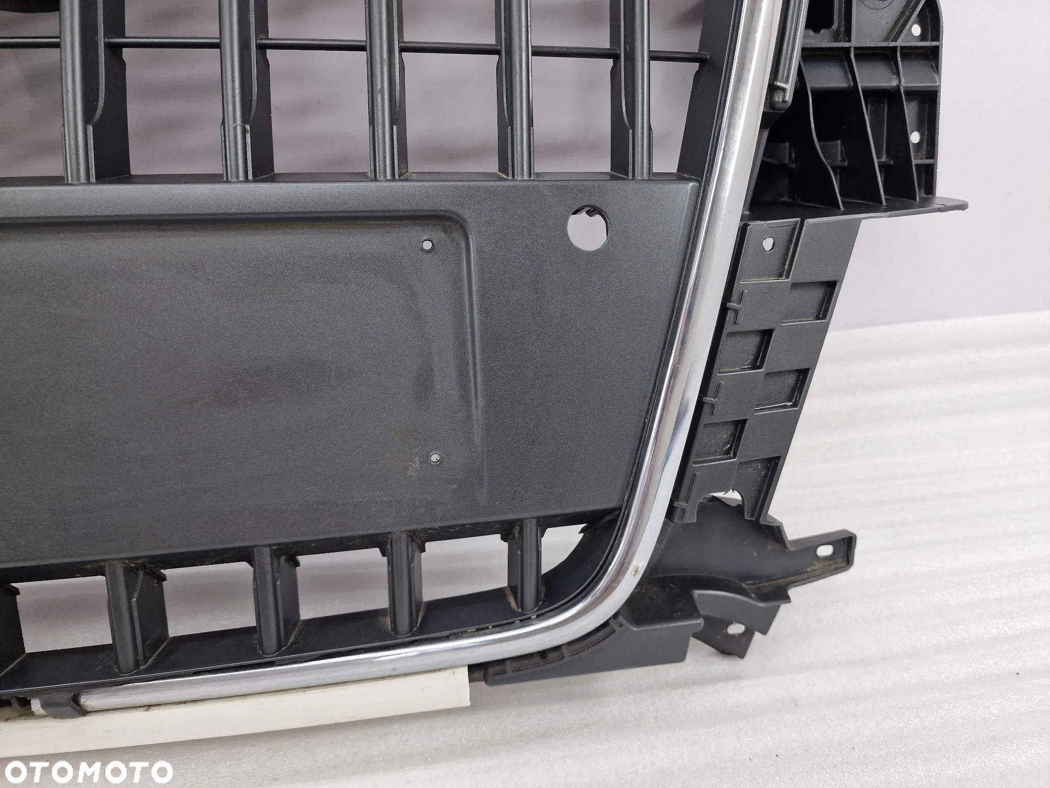 AUDI Q3 8U0 10-14 ATRAPA / GRILL PRZEDNI PRZÓD NA PDC , NR 8U0853653H / 8U0853651H / 8U0853651J / 8U0853651K , NR AUKCJI GR171 - 20