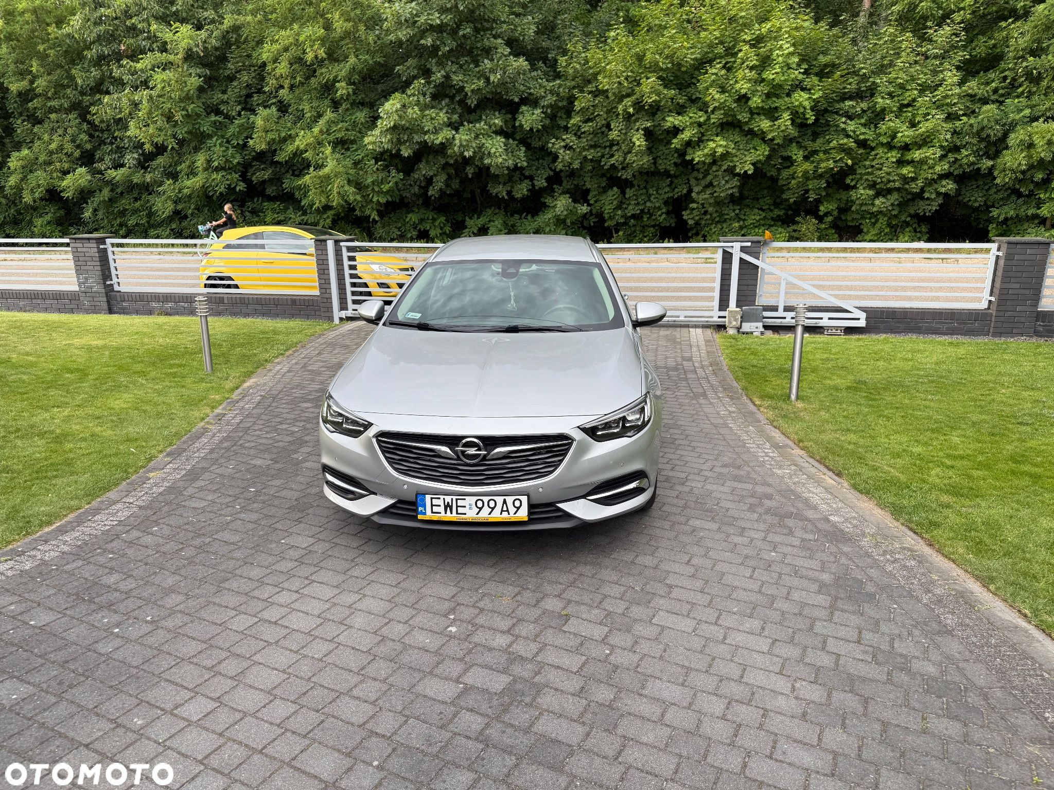 Opel Insignia - 1